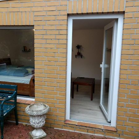 Ruhige, Gemuetliche 1-Zimmer Gartenwohnung Fuer 2 Erwachsene Lübeck Buitenkant foto