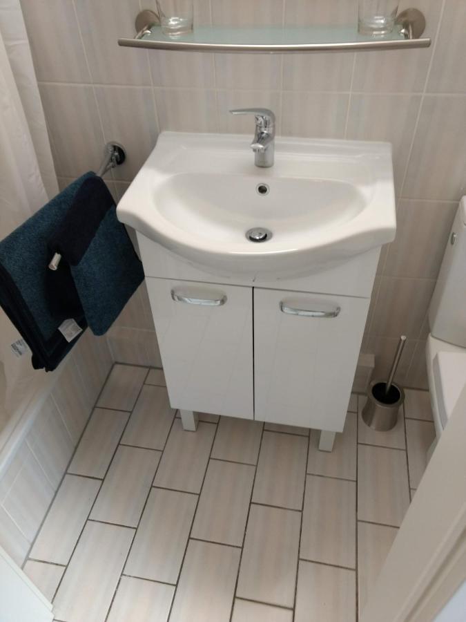 Ruhige, Gemuetliche 1-Zimmer Gartenwohnung Fuer 2 Erwachsene Lübeck Buitenkant foto